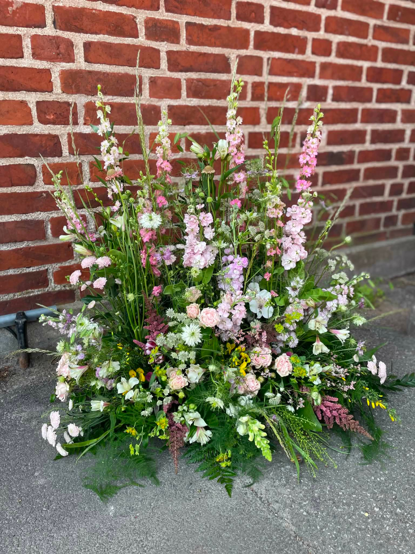 STÅENDE SORGDEKORATION
